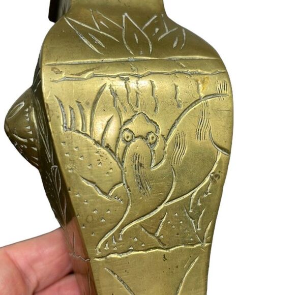 Antique Chinese 6” Brass Vase Etched Birds & Flowers Raised Heads on 2 Sides - Picture 8 of 9